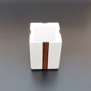 Ceviz-akrilik diş fırçalık